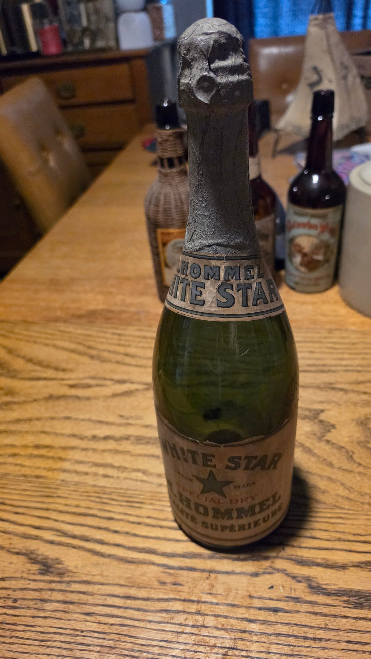 H Hommel Champagne