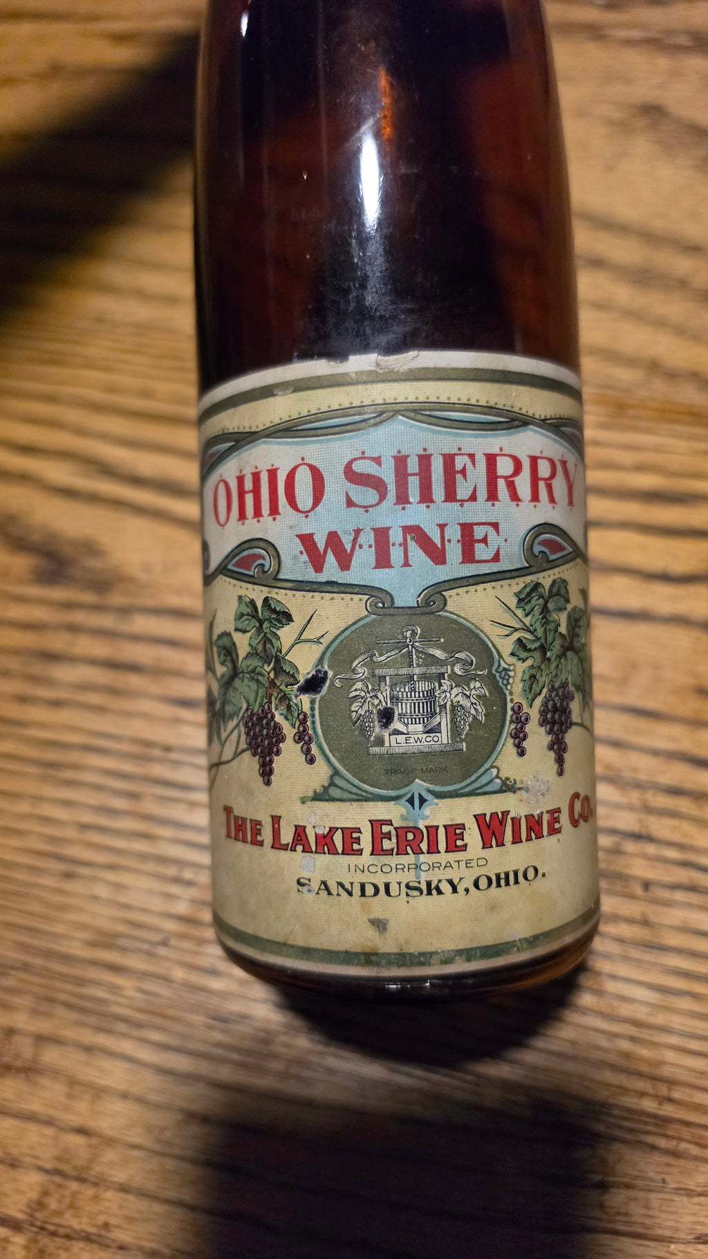 Lake Erie Wine Co Ohio Sherry Wine Sandusky Ohio bottle 1900s–1910s