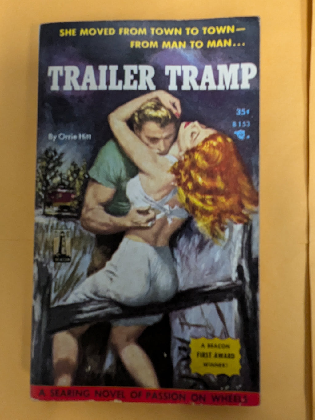 Beacon Books B153 Trailer Tramp by Orrie Hitt, 1957 VG + Cond